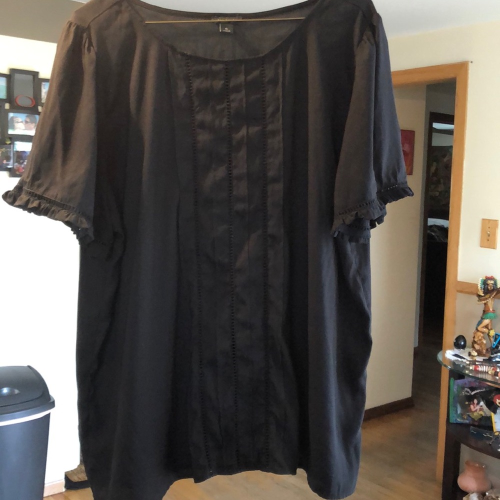 Black short sleeve blouse
